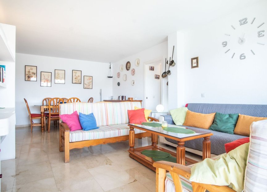 Resale - Apartment - Middle Floor Apartment - Marbella - Nueva Andalucia