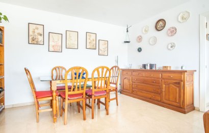 Resale - Apartment - Middle Floor Apartment - Marbella - Nueva Andalucia