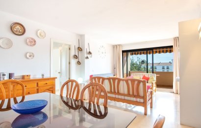 Resale - Apartment - Middle Floor Apartment - Marbella - Nueva Andalucia