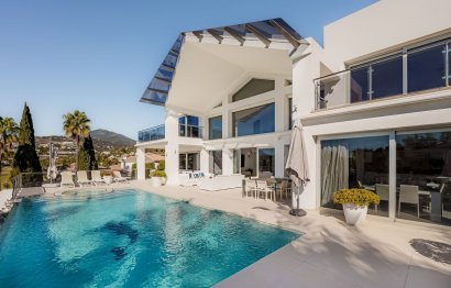 Resale - House - Detached Villa - Marbella - Nueva Andalucia