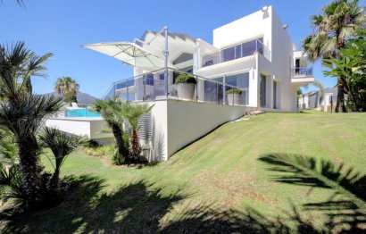 Resale - House - Detached Villa - Marbella - Nueva Andalucia