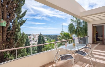 Resale - Apartment - Middle Floor Apartment - Marbella - Altos de los Monteros