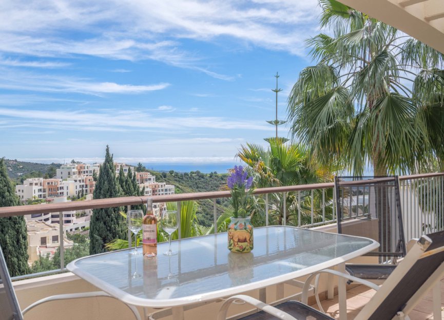 Resale - Apartment - Middle Floor Apartment - Marbella - Altos de los Monteros