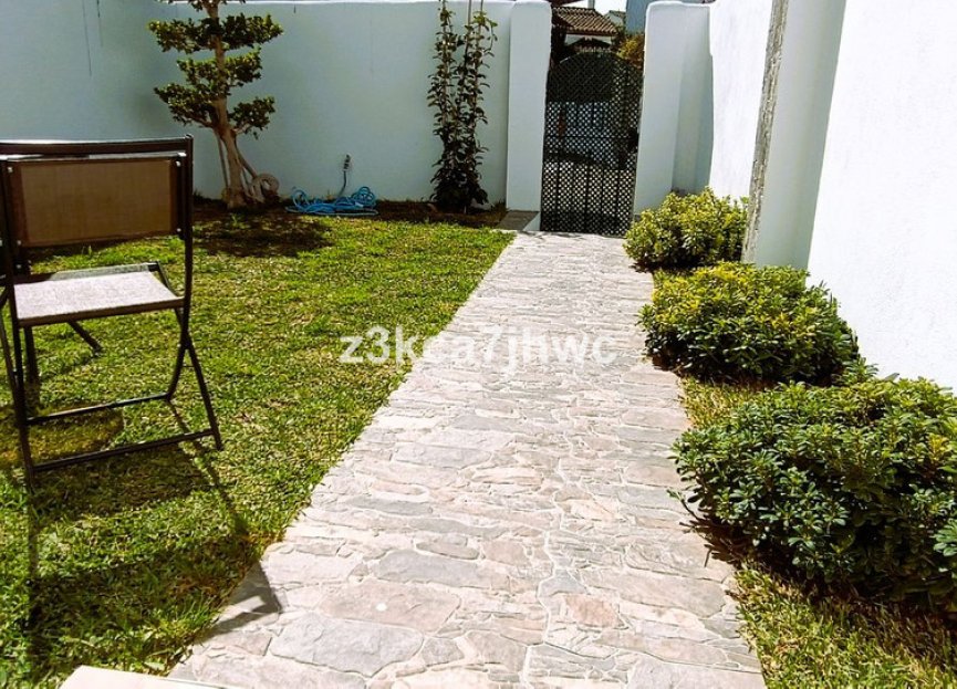 Resale - House - Townhouse - Estepona - Estepona Centro