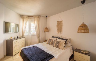 Resale - Apartment - Middle Floor Apartment - Marbella - Nueva Andalucia