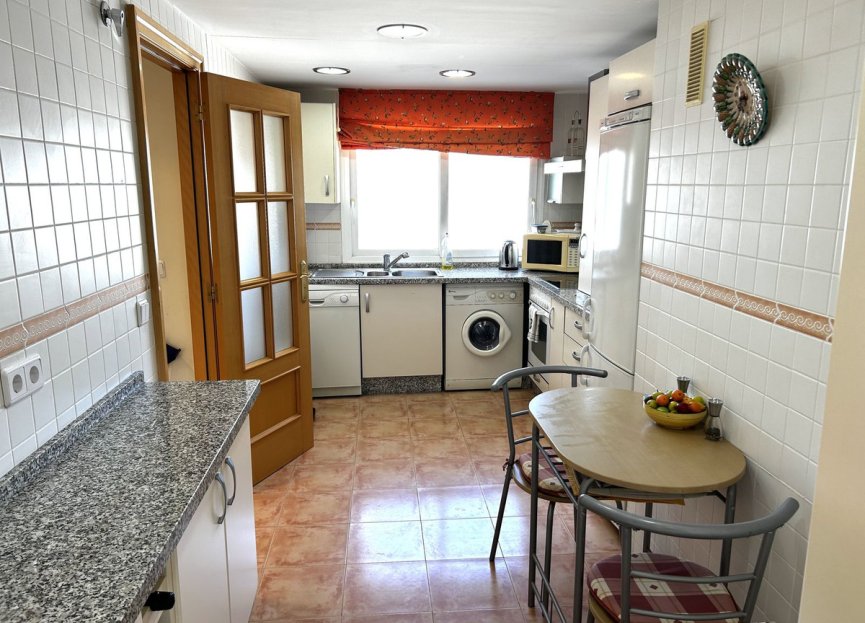 Resale - Apartment - Top Floor Apartment - Marbella - Guadalmina Baja