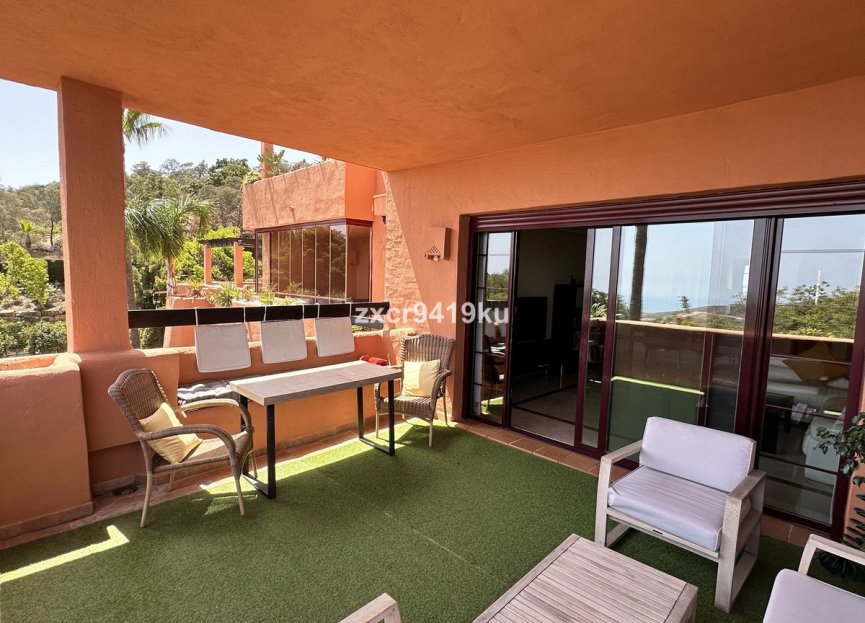 Resale - Apartment - Middle Floor Apartment - Marbella - La Mairena