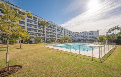 Resale - Apartment - Middle Floor Apartment - Marbella - Puerto Banús