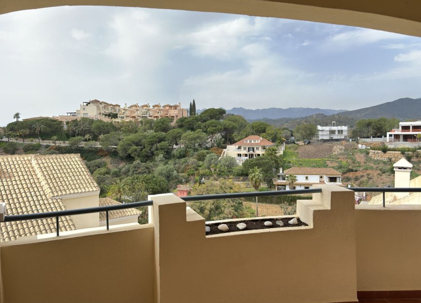 Resale - Apartment - Ground Floor Apartment - Marbella - Elviria