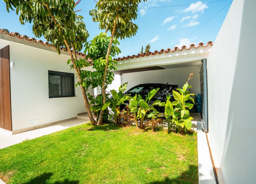 Reventa - House - Detached Villa - Estepona - Estepona Centro