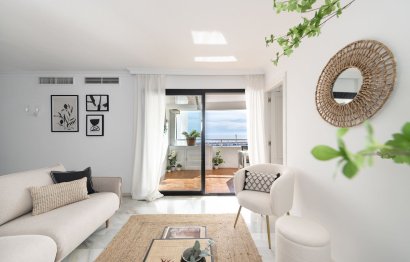 Resale - Apartment - Middle Floor Apartment - Marbella - Puerto Banús