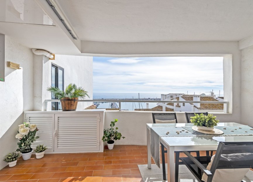 Resale - Apartment - Middle Floor Apartment - Marbella - Puerto Banús