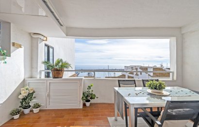 Resale - Apartment - Middle Floor Apartment - Marbella - Puerto Banús