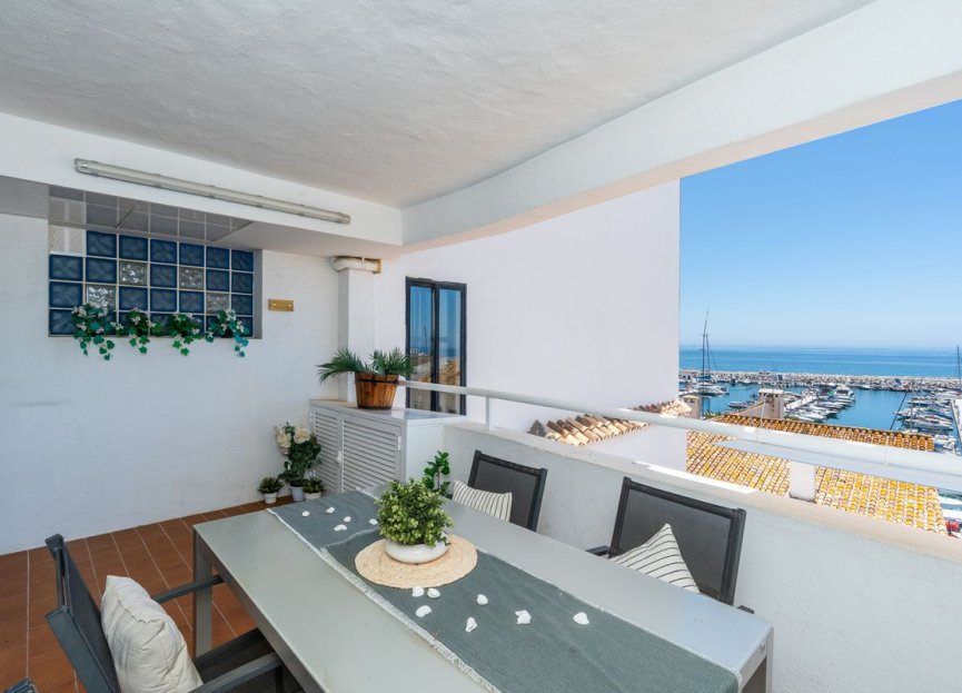 Resale - Apartment - Middle Floor Apartment - Marbella - Puerto Banús