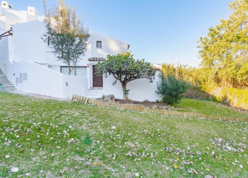 Resale - House - Semi-Detached House - Estepona - Estepona Centro