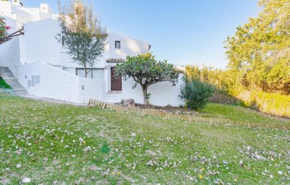 Resale - House - Semi-Detached House - Estepona - Estepona Centro