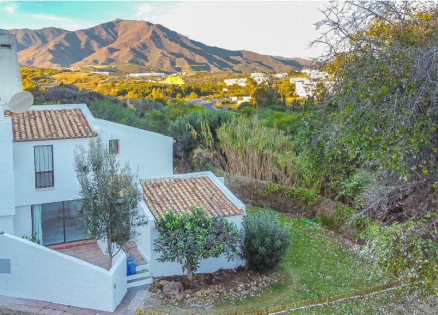 Resale - House - Semi-Detached House - Estepona - Estepona Centro