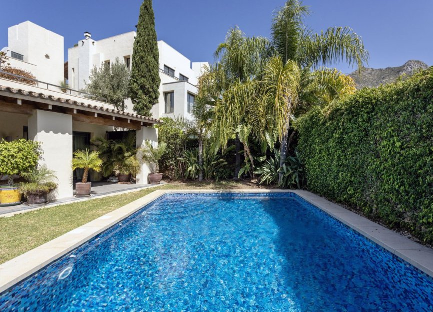 Resale - House - Detached Villa - Marbella - Sierra Blanca