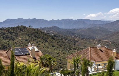 Reventa - House - Semi-Detached House - Marbella - La Mairena