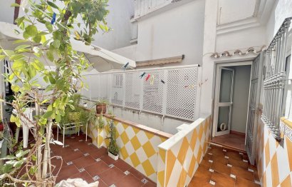 Resale - Apartment - Middle Floor Apartment - Fuengirola - Fuengirola Centro