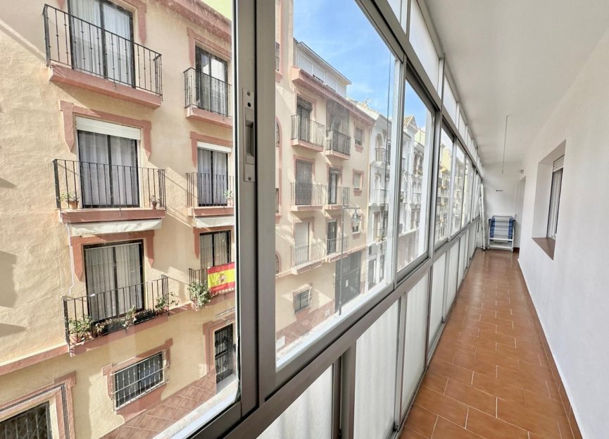 Resale - Apartment - Middle Floor Apartment - Fuengirola - Fuengirola Centro