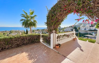 Resale - House - Detached Villa - Benalmádena - Benalmadena Centro