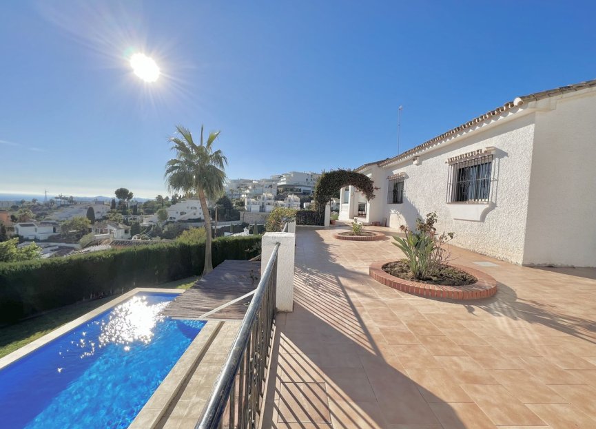 Resale - House - Detached Villa - Benalmádena - Benalmadena Centro