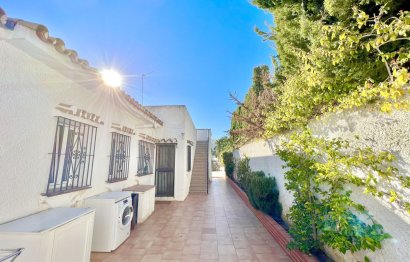 Resale - House - Detached Villa - Benalmádena - Benalmadena Centro