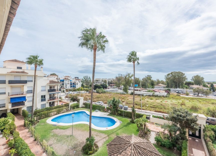 Reventa - Apartment - Middle Floor Apartment - Marbella - Nueva Andalucia