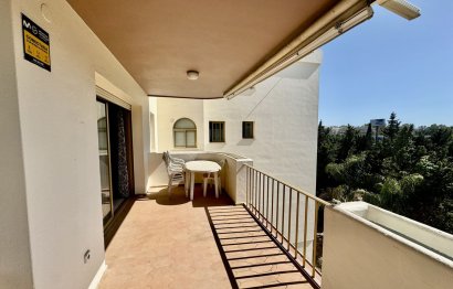 Resale - Apartment - Middle Floor Apartment - Marbella - Nueva Andalucia