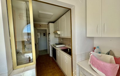 Resale - Apartment - Middle Floor Apartment - Marbella - Nueva Andalucia