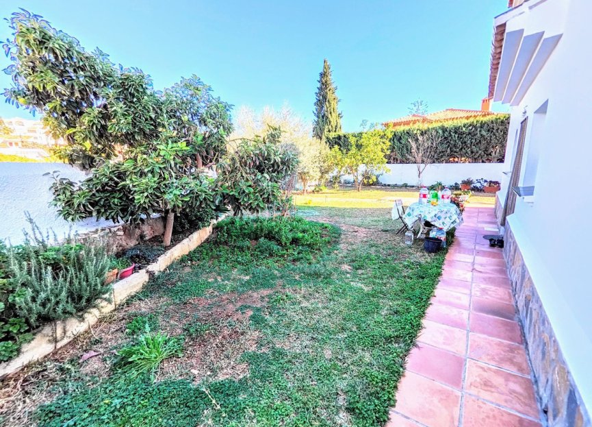 Resale - House - Detached Villa - Benalmádena - Benalmadena Costa