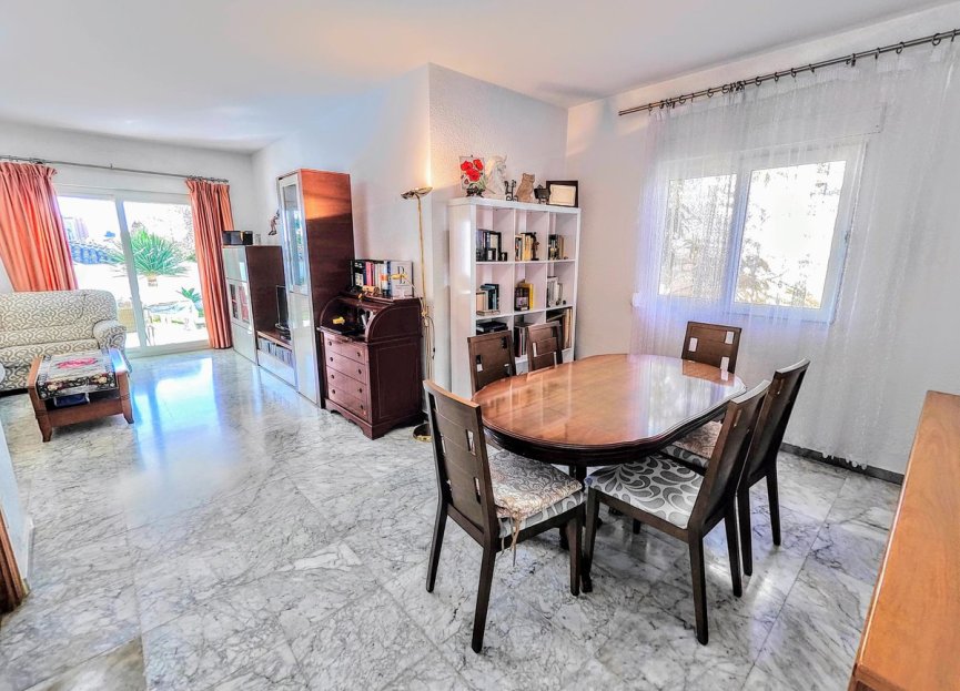 Resale - House - Detached Villa - Benalmádena - Benalmadena Costa