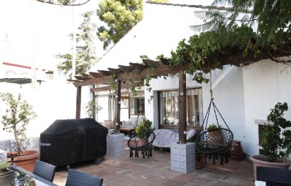 Resale - House - Detached Villa - Estepona - Estepona Centro