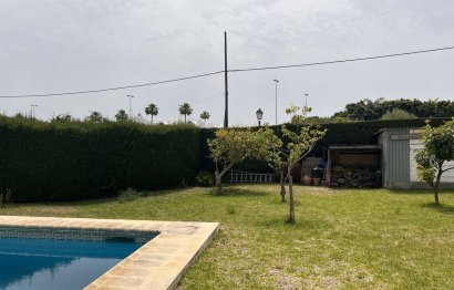 Resale - House - Detached Villa - Estepona - Selwo