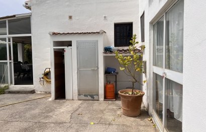 Resale - House - Detached Villa - Estepona - Selwo