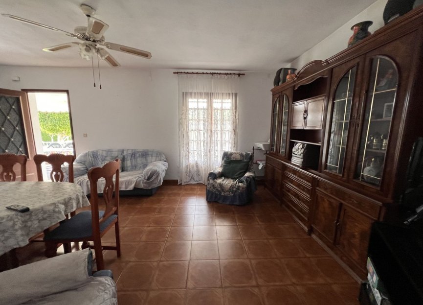 Resale - House - Detached Villa - Estepona - Selwo