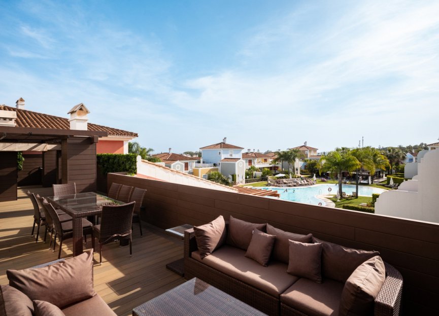 Resale - Apartment - Penthouse - Estepona - Estepona Centro