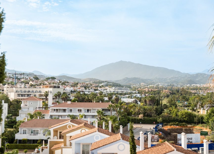 Resale - Apartment - Penthouse - Estepona - Estepona Centro