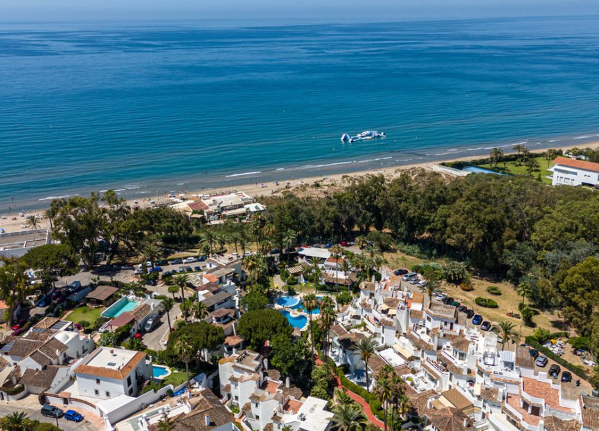 Resale - Apartment - Ground Floor Apartment - Marbella - Elviria