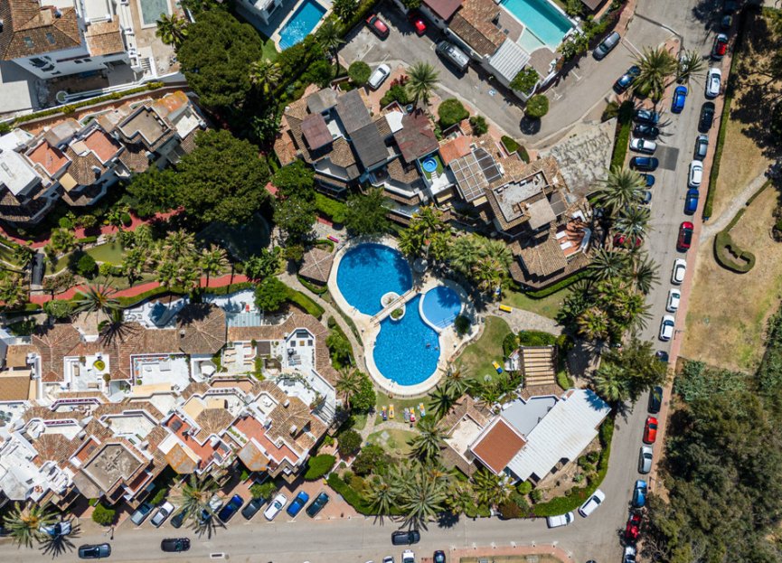 Resale - Apartment - Ground Floor Apartment - Marbella - Elviria