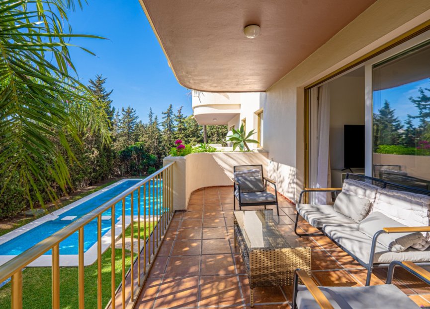 Resale - Apartment - Middle Floor Apartment - Marbella - Nueva Andalucia