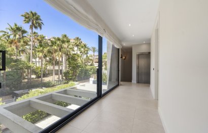 Reventa - House - Detached Villa - Marbella - Marbella Centro