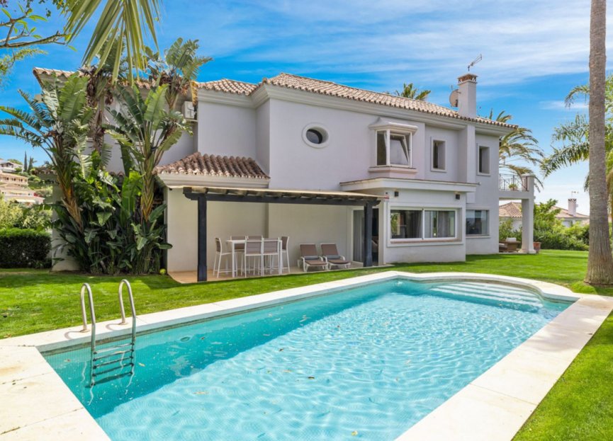 Resale - House - Detached Villa - Marbella - El Rosario