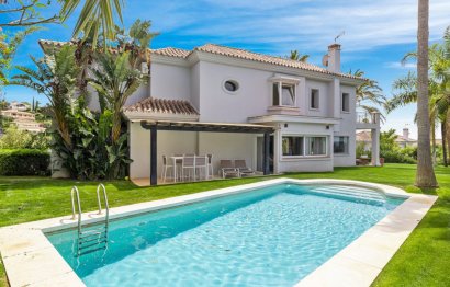 Resale - House - Detached Villa - Marbella - El Rosario