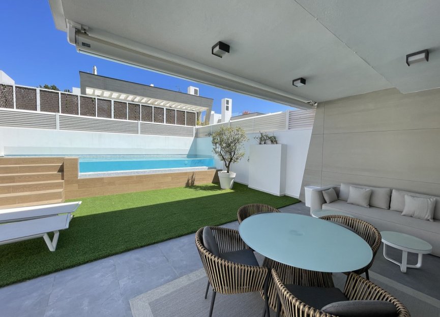 Resale - House - Semi-Detached House - Marbella - Puerto Banús