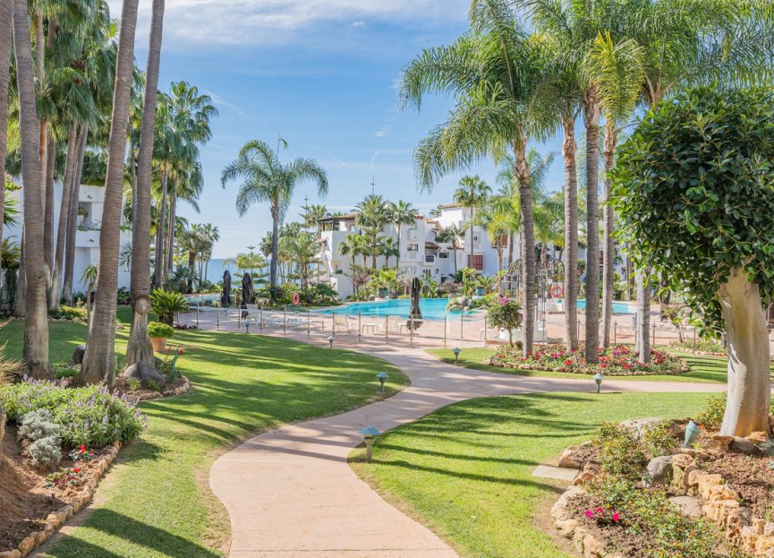 Resale - Apartment - Ground Floor Apartment - Marbella - The Golden Mile