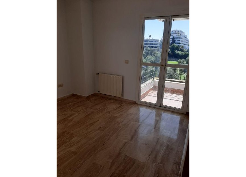 Resale - Apartment - Middle Floor Apartment - Marbella - Guadalmina Alta