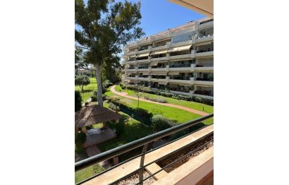 Resale - Apartment - Middle Floor Apartment - Marbella - Guadalmina Alta