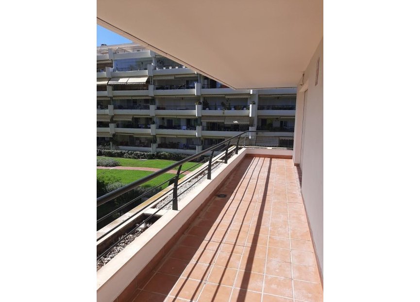 Resale - Apartment - Middle Floor Apartment - Marbella - Guadalmina Alta